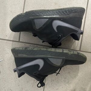 Nike Black and Gray Sneakers Sleek Monochromatic Design